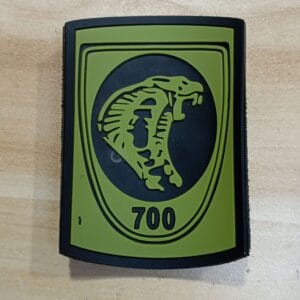 700