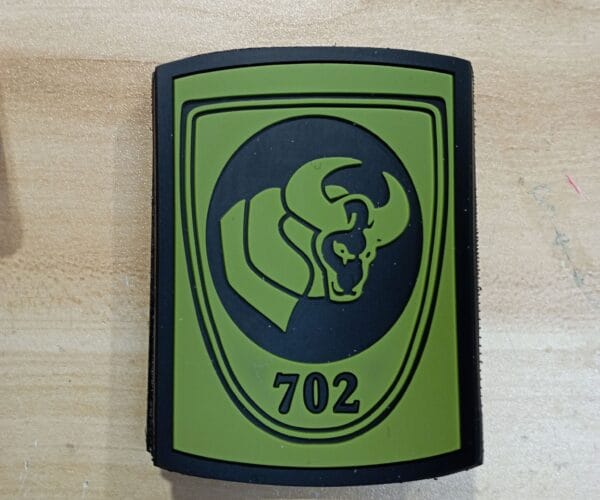 702