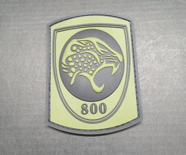 800