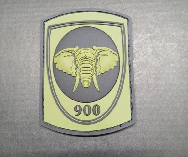 900