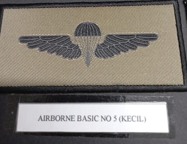 AIRBORNE BASIC NO 5 (KECIL)
