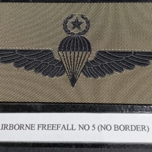 AIRBORNE FREEFALL NO 5 (NO BOARDER)
