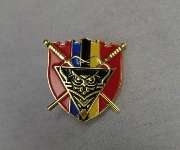 BADGE HANDAU BESI